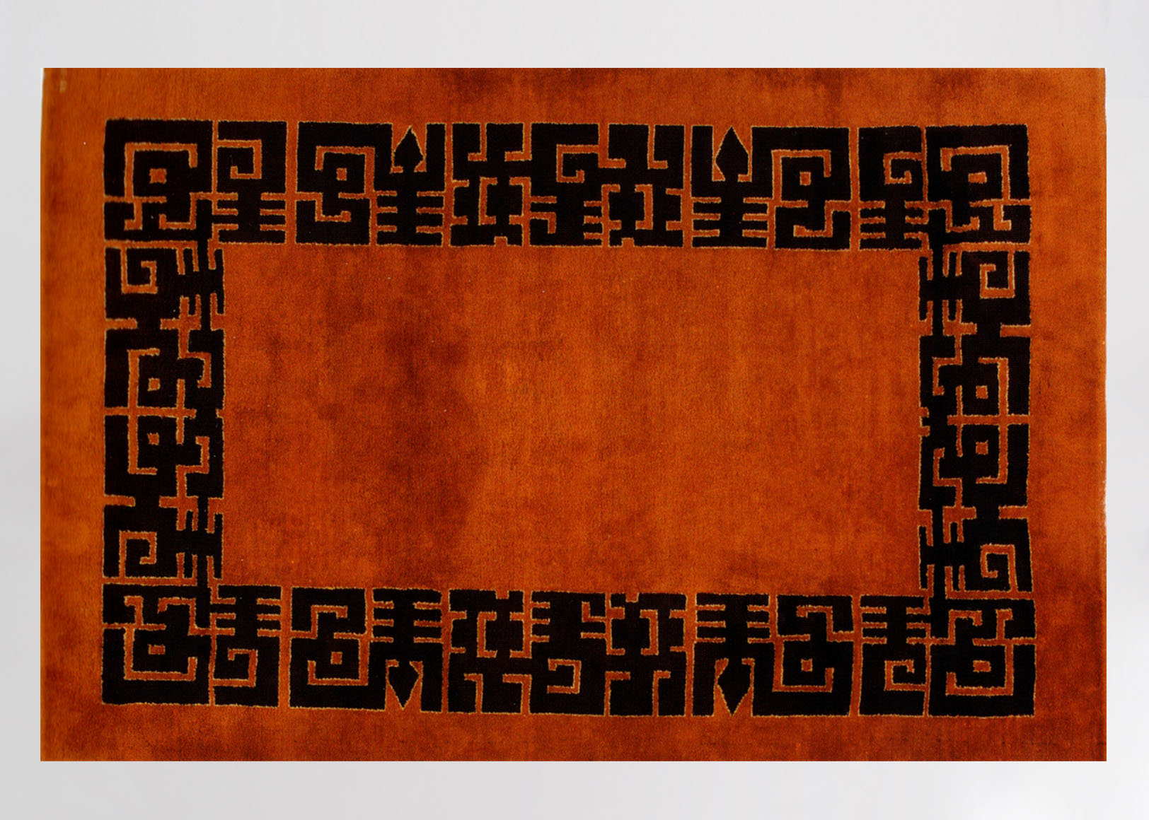 azteque itinerance tapis orange maison leleu.jpg