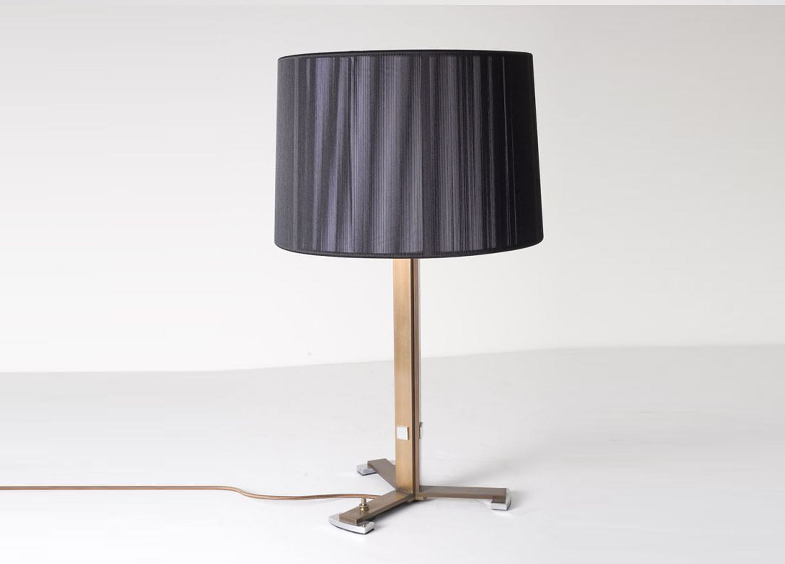 desk lamp paul blue maison leleu