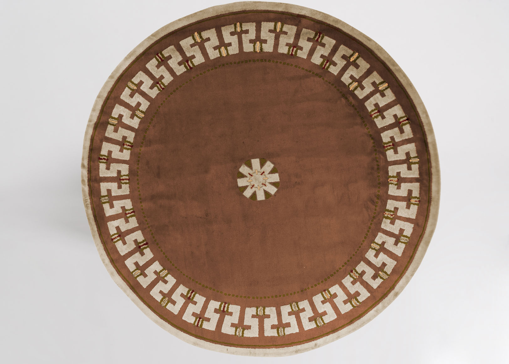 maison leleu itinerance tapis rond marron inca maison leleu jpg